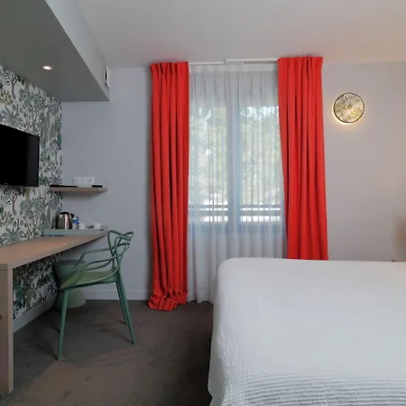 Hotel Les Herbes Folles 4*