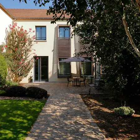 Les Herbes Folles Hotel