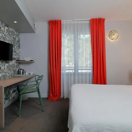 Hotel Les Herbes Folles 4*